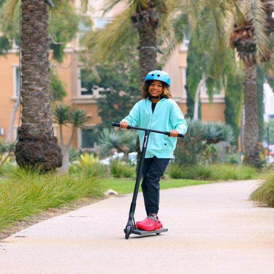 Micro Chilli Zeppelin Pro Scooter - Black/Grey