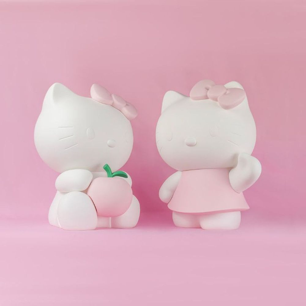 Hello Kitty Figure in Pink Robe - 10.6"
