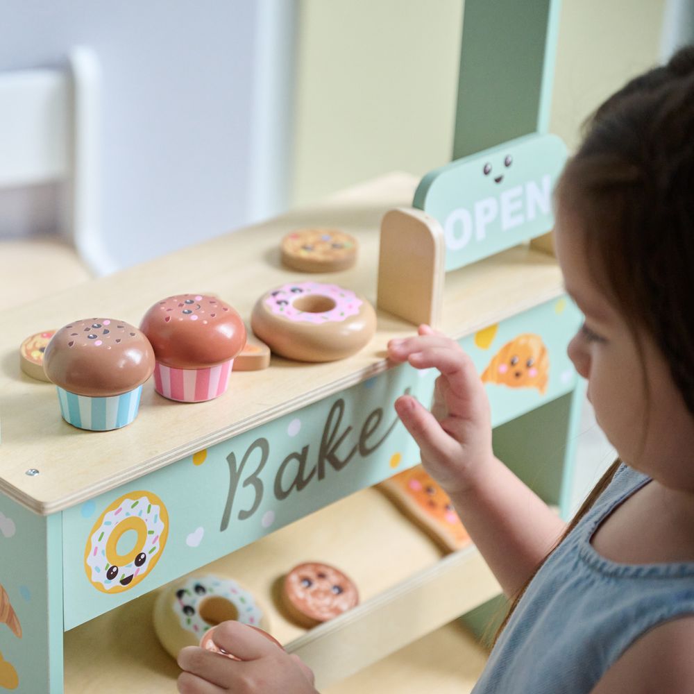 Jolly Pals Wooden Bakery Stand with 12 Pastry Pieces