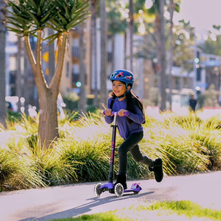 Micro Maxi Foldable LED Scooter -  Purple
