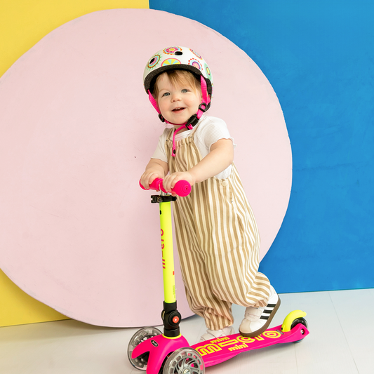 Mini Deluxe Foldable LED Scooter - Neon Flamingo Pink/Yellow