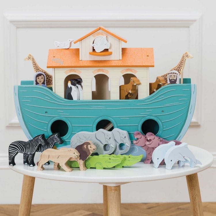 Noah’s Great Wooden Ark & Animals - 23 Pieces