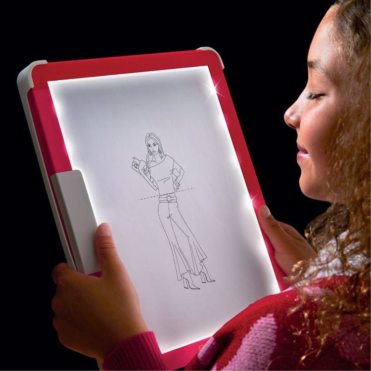 FAO Schwarz Fashion Activity and Roleplay Flawless Fashion Designer Light-Up Tracing Tablet